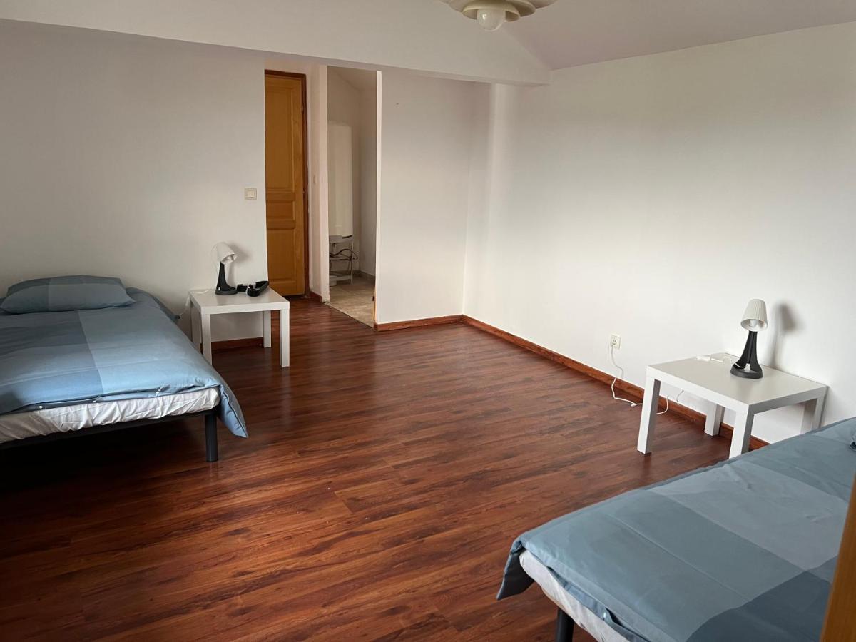 Le Relais De Saint Loup 1 A 66 Personnes Apartment Montereau-faut-Yonne Bagian luar foto